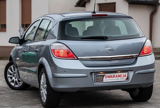 Opel Astra cena 15900 przebieg: 201211, rok produkcji 2006 z Hajnówka małe 352